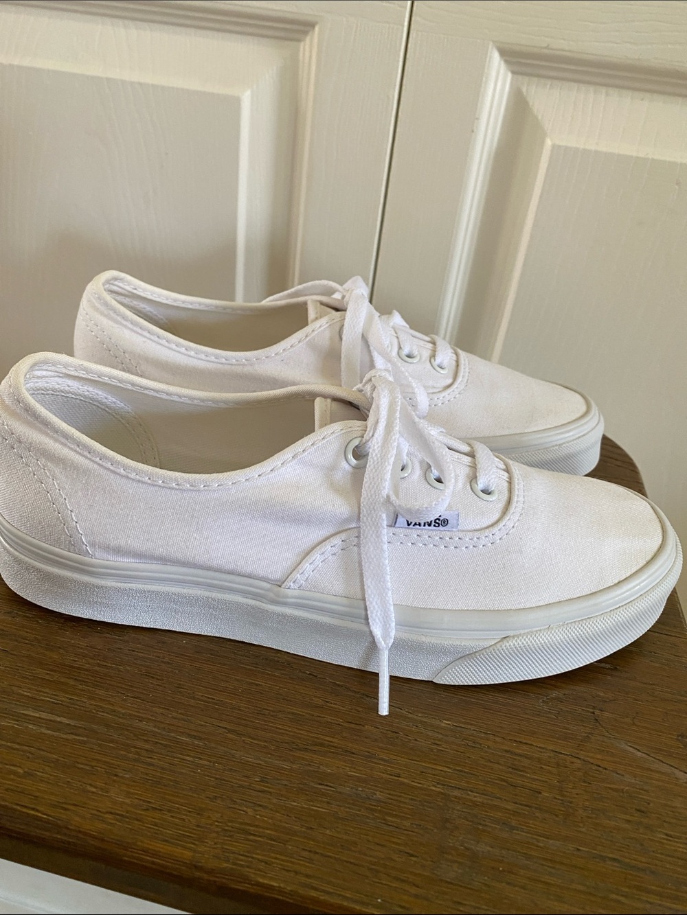 Vans White Low-Top Canvas Sneakers Size 7